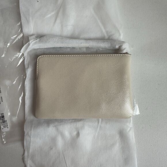 COACH Corner Zip Wristlet Pebbled Leather Gold and Chalk w/TAGS $88 - Picture 4 of 13